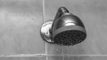 Água do chuveiro está fraca ou fria Veja o que pode estar acontecendo - Oficina do Aquecedor